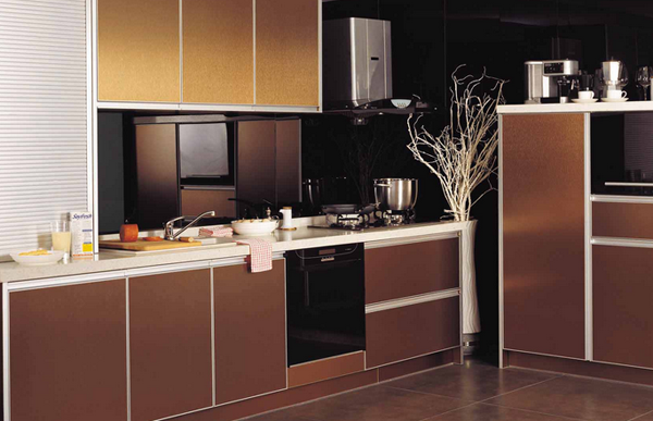 金属质感板材质橱柜