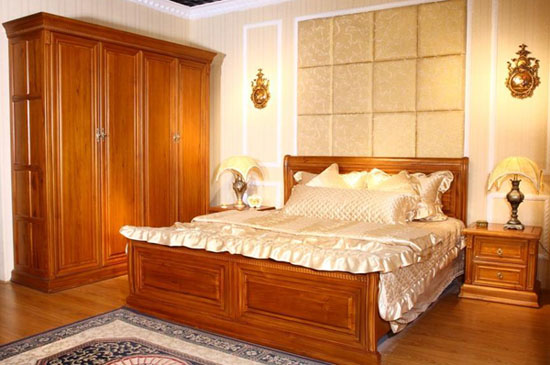 橡胶木打的衣柜和床